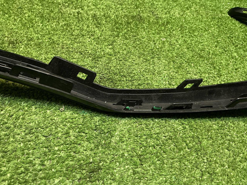 Накладка перед. бампера Mercedes S W223 20-нв AMG