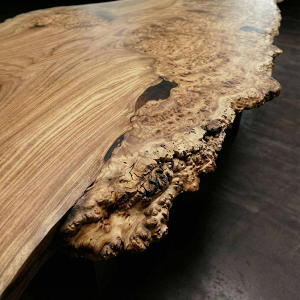 Стол премиум-класса Karagach Slab