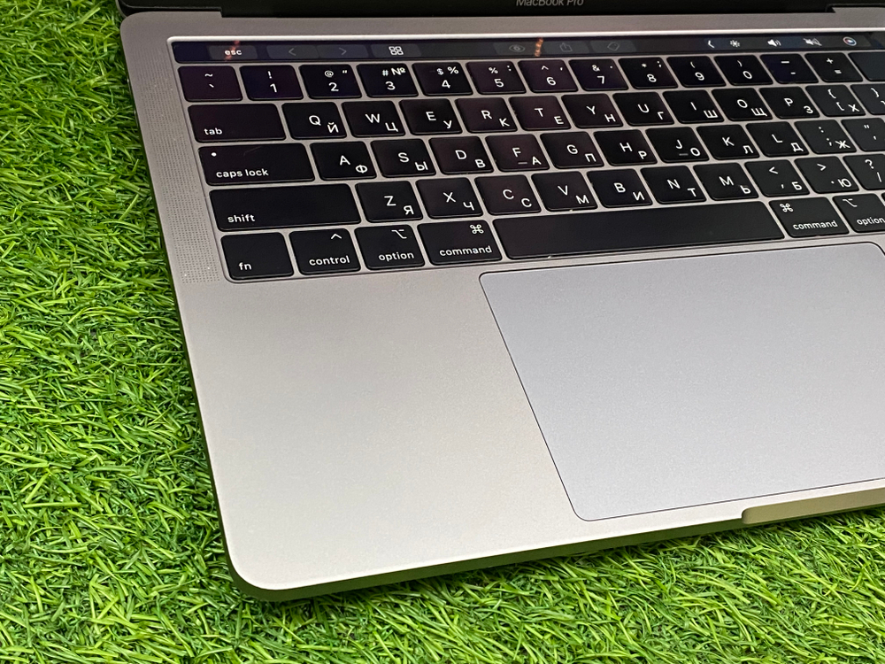 Macbook pro 13 2019 128/8/667