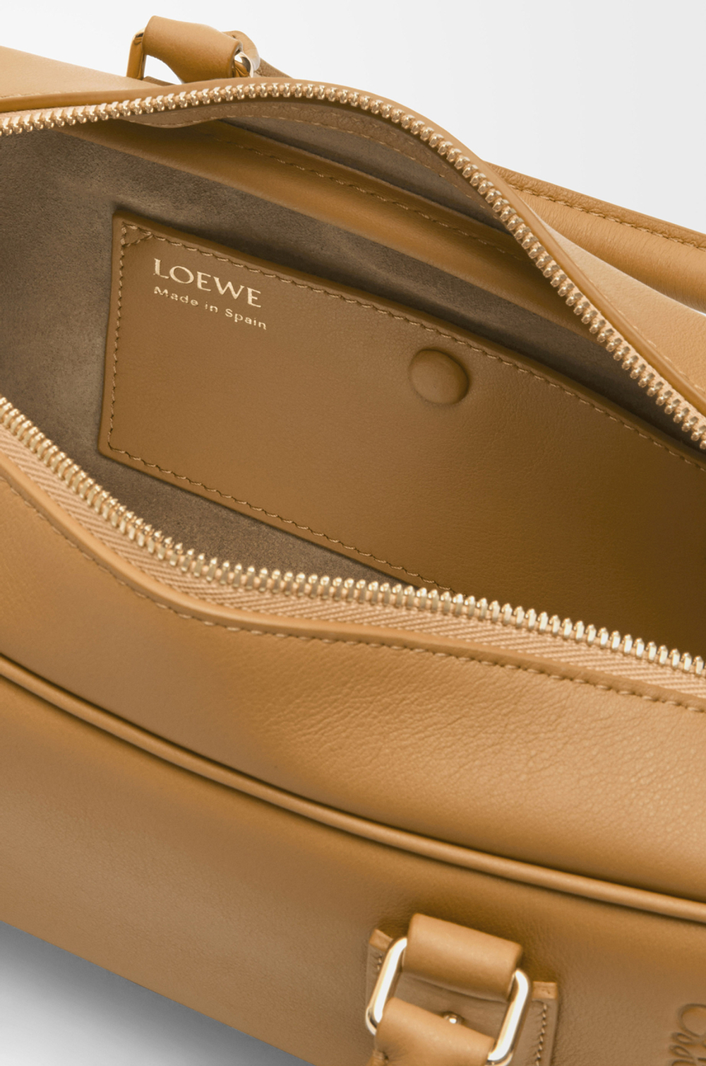 Loewe Укороченная сумка Amazona 23 из телячьей кожи наппа, рыжевато-коричневый