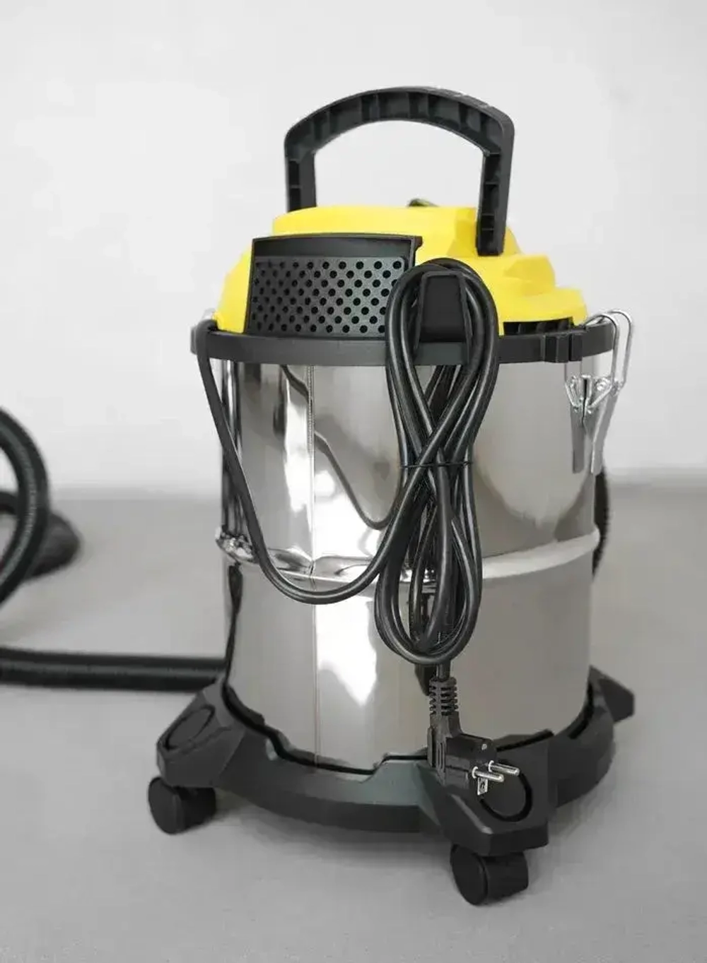 Строительный пылесос, промышленный, электрический Electrolite ПС-20С( 1500 Вт, 20 литров, Шланг 3 М, НЕРА фильтр, сухая/влажная уборка, розетка для инструмента )