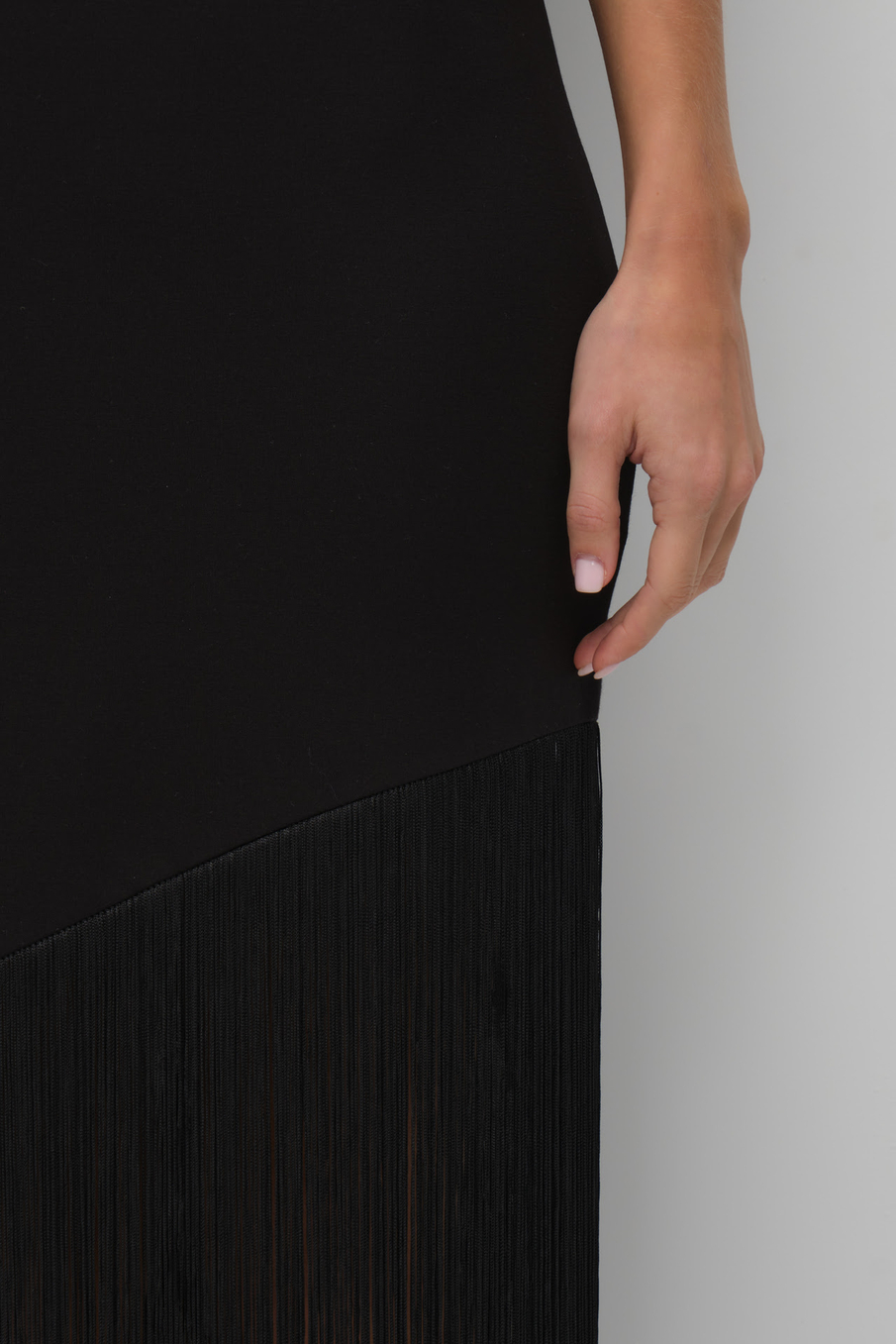 Платье приталенное с бахромой