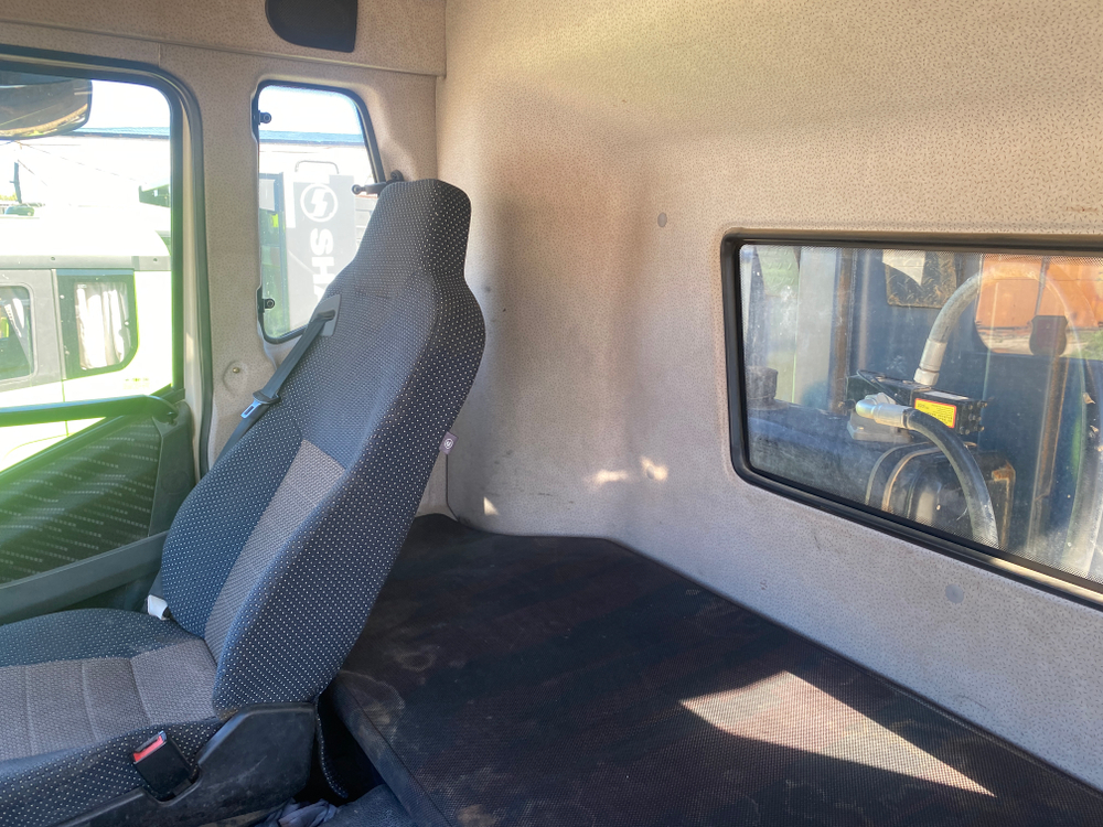 FAW J6 8x4 Самосвал СА3310Р66K24T4E5