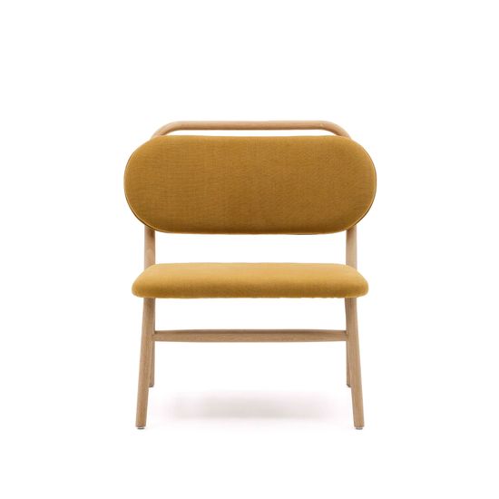 Кресло Helda из горчичного шенилла и массива дуба Испания La Forma