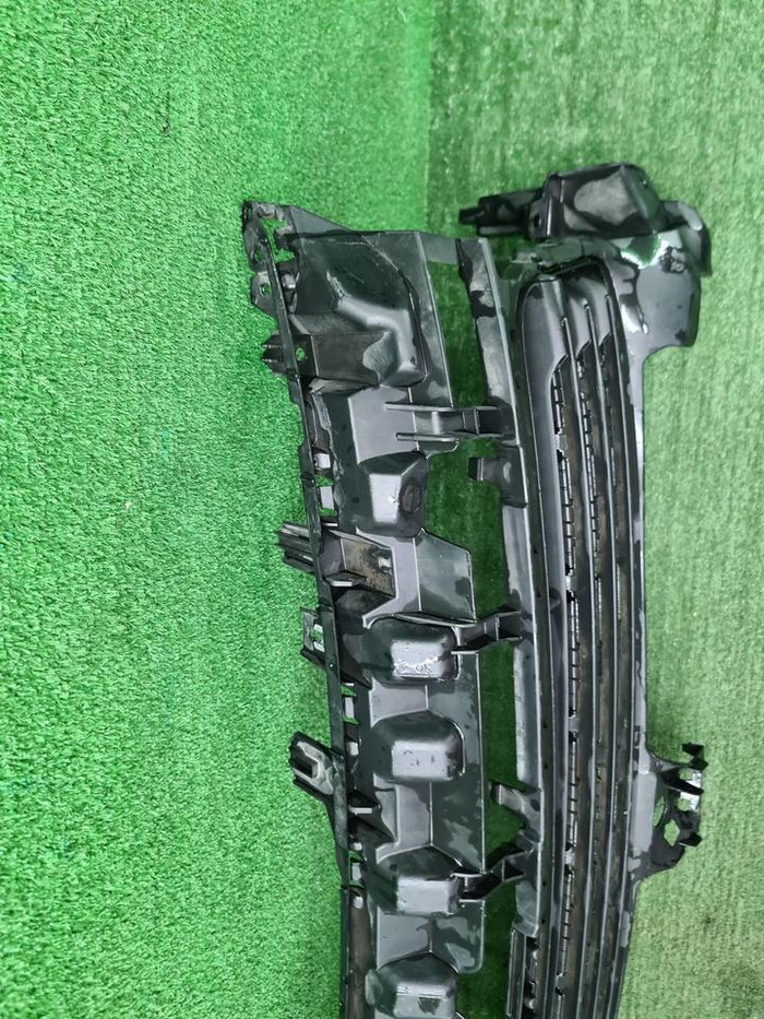 Решетка переднего бампера Porsche Cayenne 3 17-23