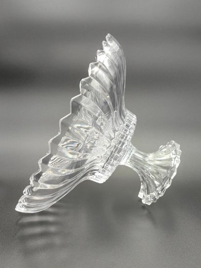 Фруктовница из стекла на ножке