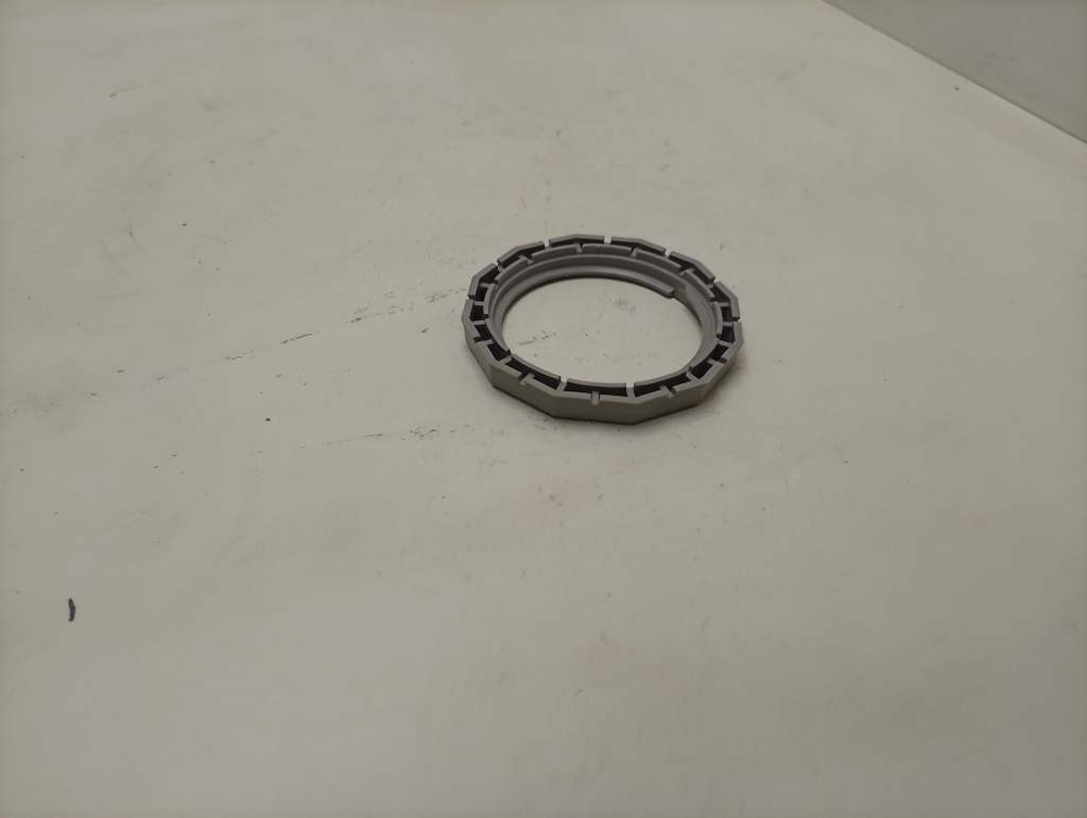 SMS40D02RU/09 ктп3 Гайка бачка для соли к посудомоечной машине Bosch Siemens 611318 б/у