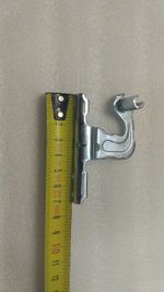 Петля (кронштейн) для холодильника Hansa (Ханса) верхняя левая 1023005