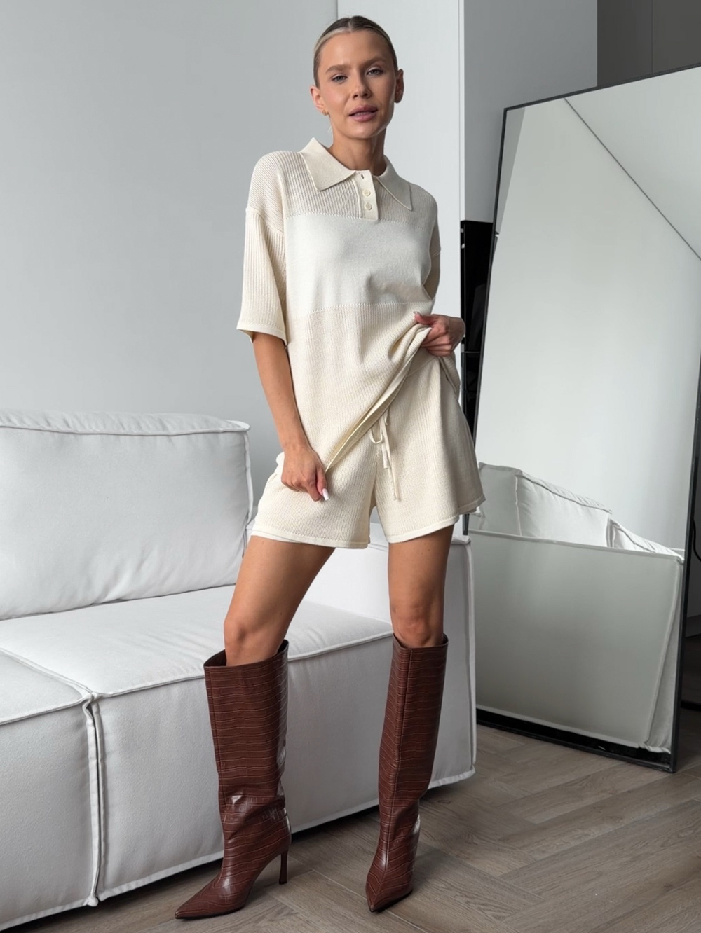 Комплект вязаный, футболка - поло и шорты