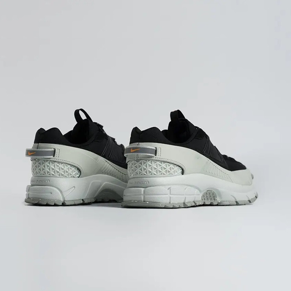 кроссовки Nike Zoom Vomero 5 Roam Black / White