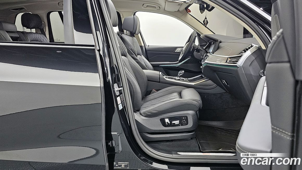 BMW X7 (G07) xDrive 40i Design Pure Excellence 7-и местный (07.2022)