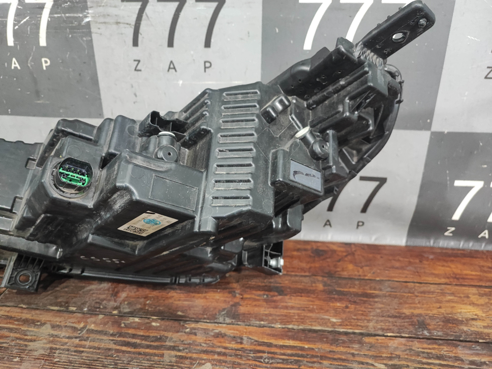 Фара правая LED Changan CS55 Plus 21-нв Б/У Оригинал S203F2805010401AA