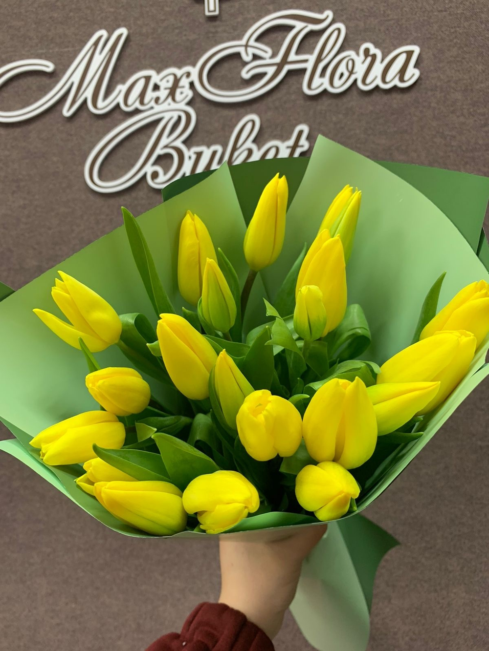 Букет 21 тюльпан 8 Марта М-60