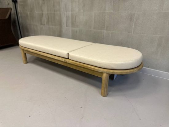 Шезлонг-лежак деревянный с матрасом Pill