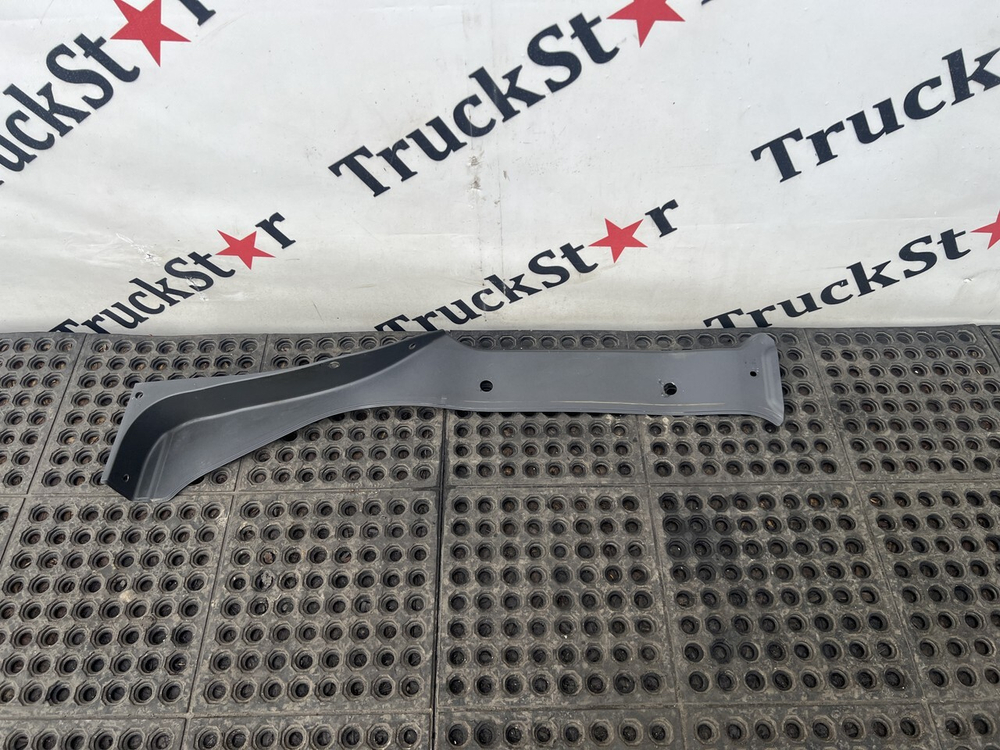 Накладка порога левая 2023г