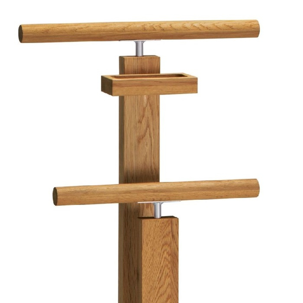 Камердинер Lugos'Art из массива дуба