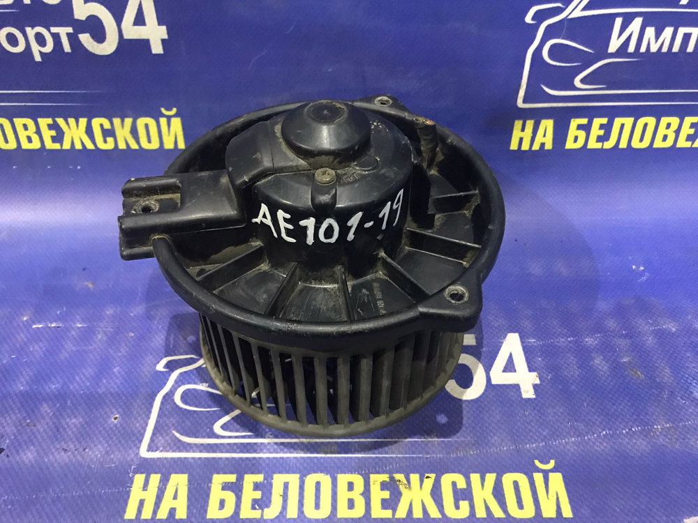 Моторчик печки TOYOTA CERES 1992