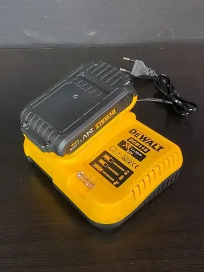 DeWalt Шуруповерт, 24 В, 24 Нм, 2 АКБ