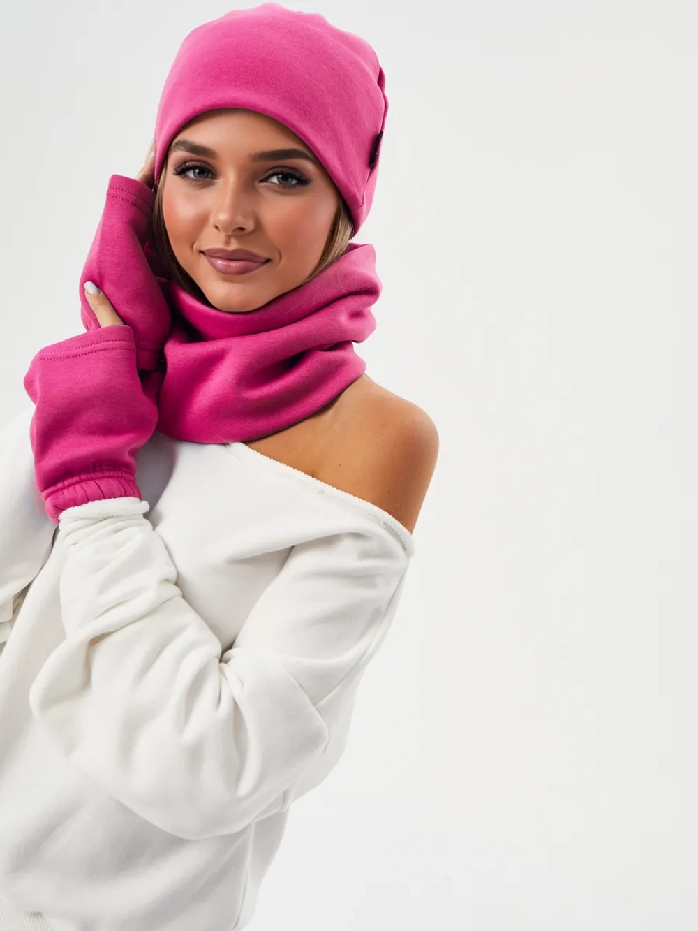 Шапка бини с начесом для хвоста, дред и кос