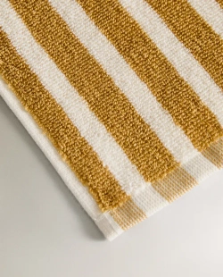 ZARA HOME ПОЛОТЕНЦЕ С КОНТРАСТНЫМИ ПОЛОСКАМИ, ГОРЧИЧНЫЙ