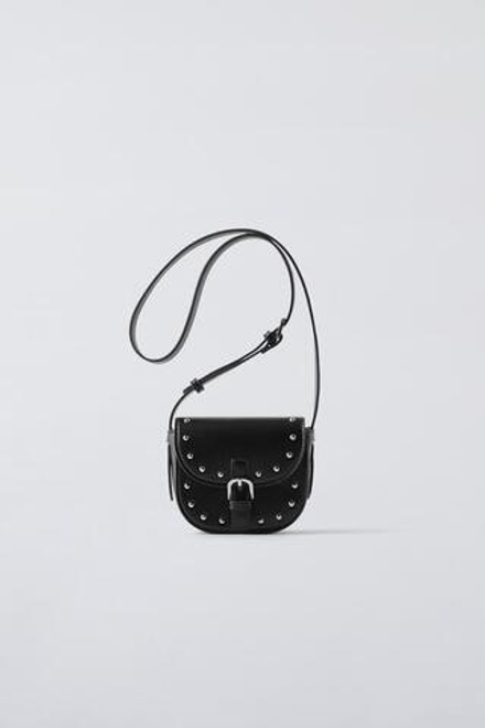 ZARA СУМКА С ЗАКЛЕПКАМИ, ЧЕРНЫЙ