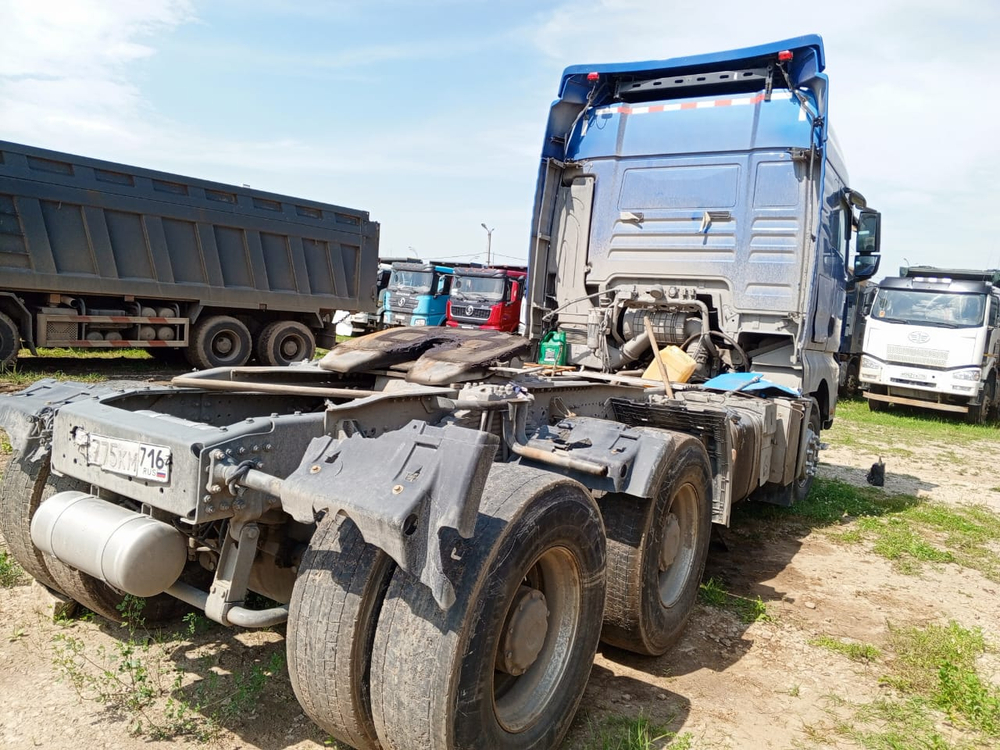 SITRAK C7H 6x4 Седельный тягач ZZ4256V324HE1B (Дизельный, 12,4 л, 540 л.с., МТ)
