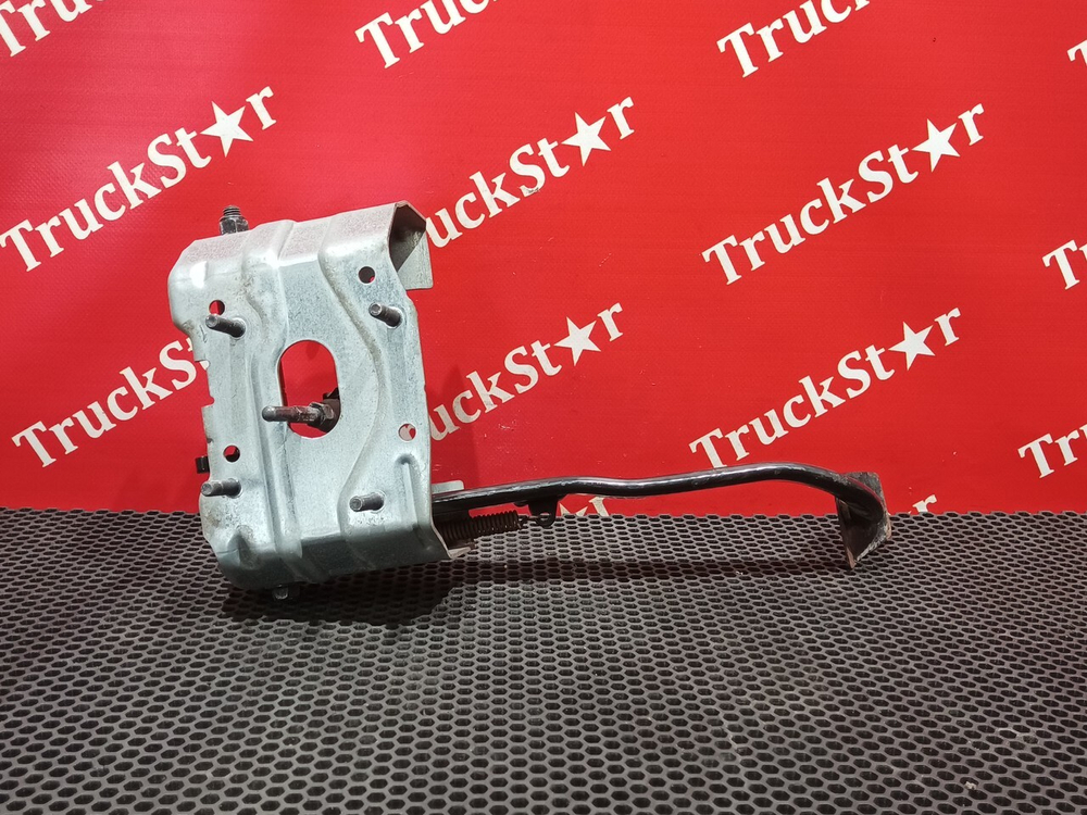 Педаль тормоза