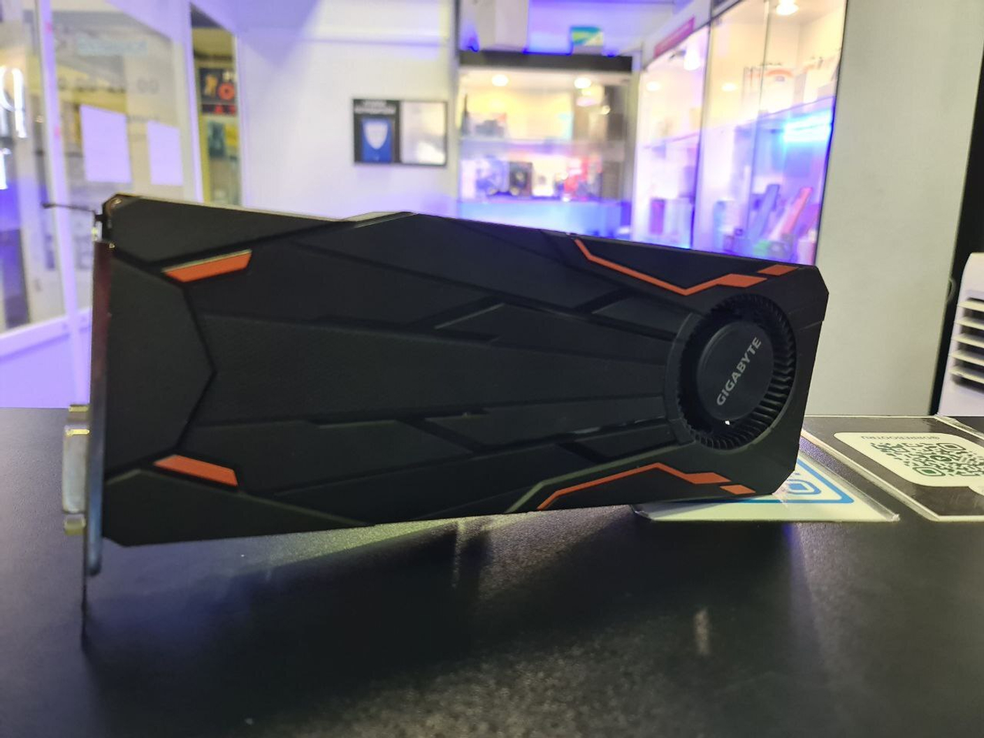 Обслуживание видеокарты Gigabyte - чистка системы охлаждения