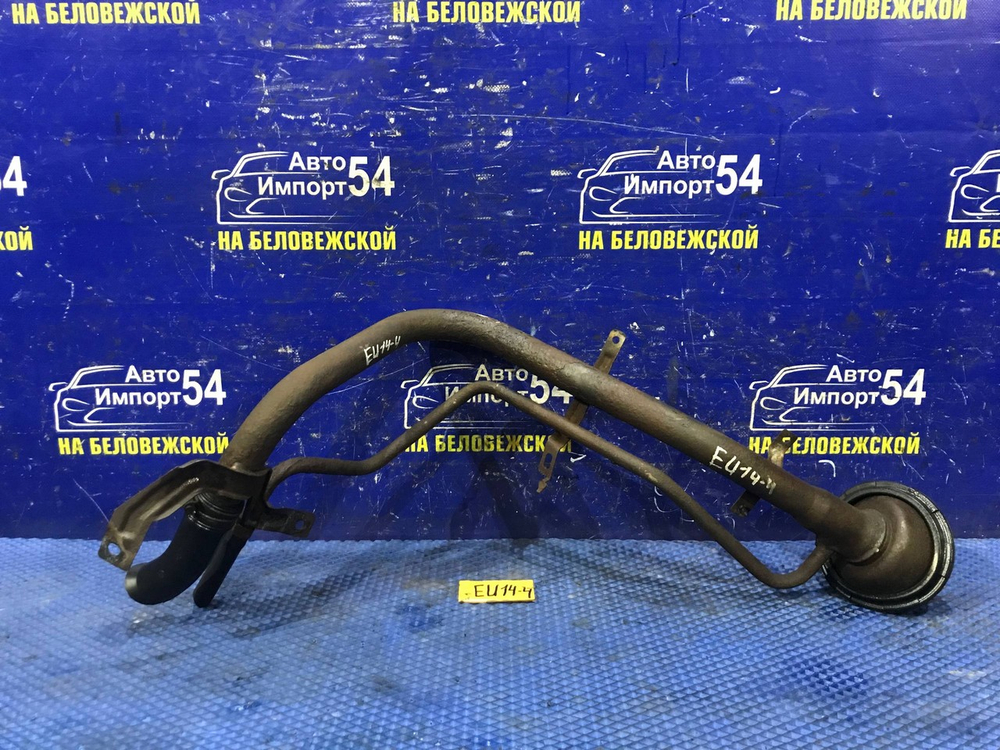 Горловина топливного бака NISSAN BLUEBIRD 1997