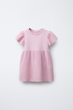 ZARA ПЛАТЬЕ ИЗ РИФЛЕНОГО ТРИКОТАЖА, РОЗОВЫЙ/ЛИЛОВЫЙ