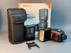 Godox V860IIS