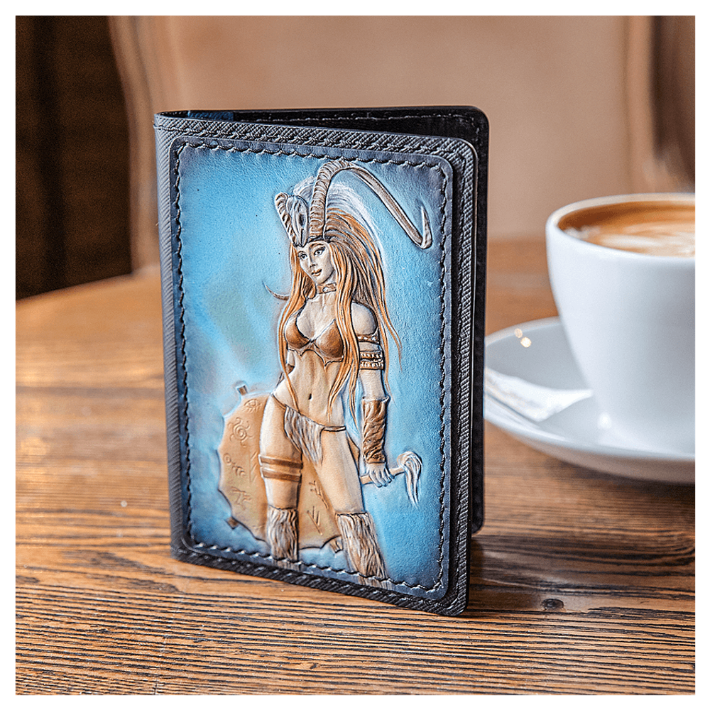 Кожаная обложка на паспорт «Шаманка» (фигура)