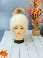 шапка ангора с меховым помпоном зимняя пушистая стильная