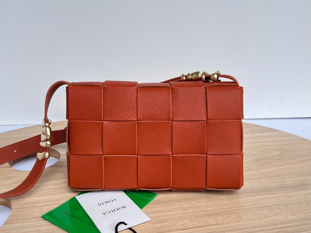 Bottega Veneta Cassette 23 cm