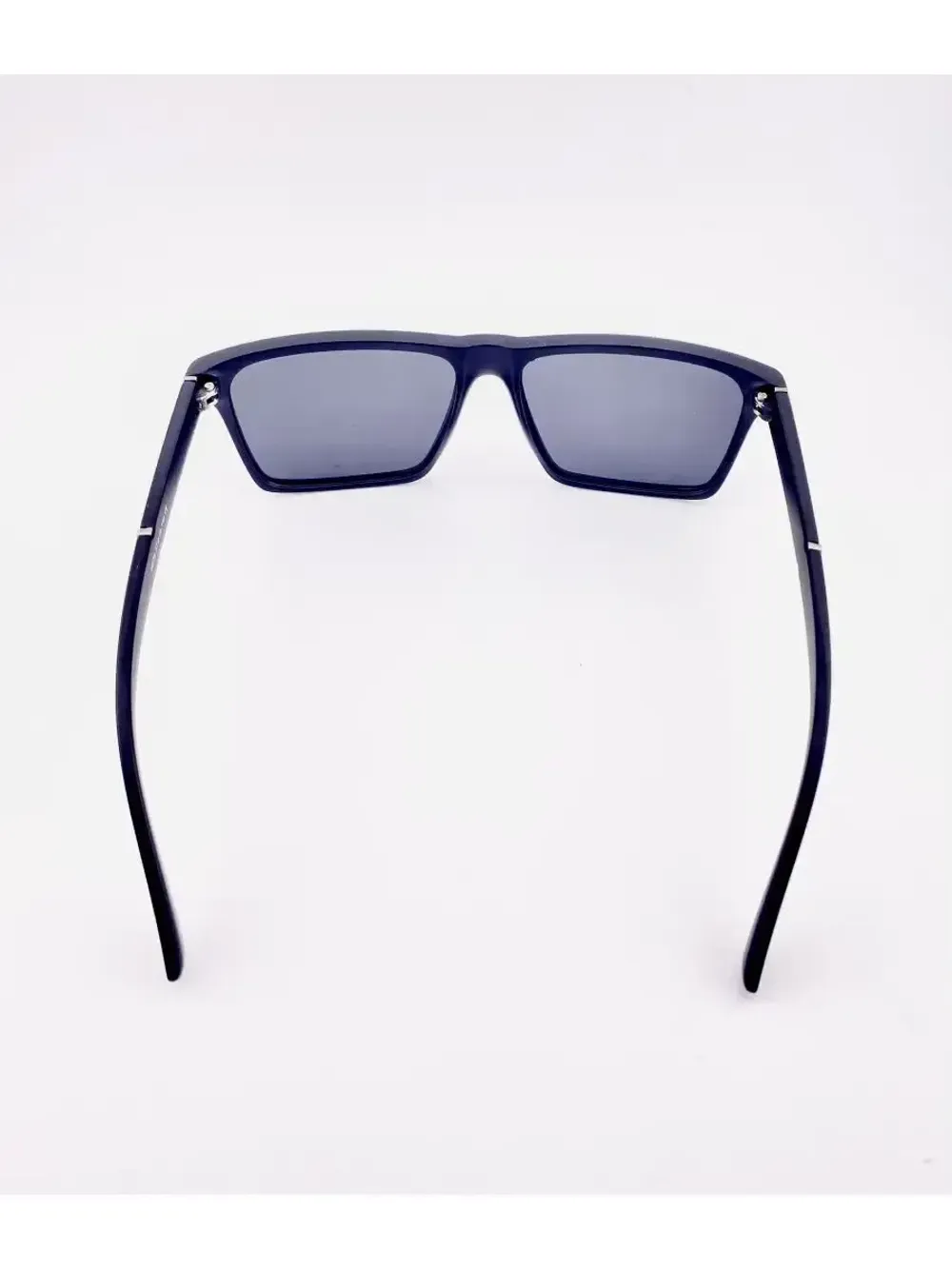 Солнцезащитные очки с поляризацией