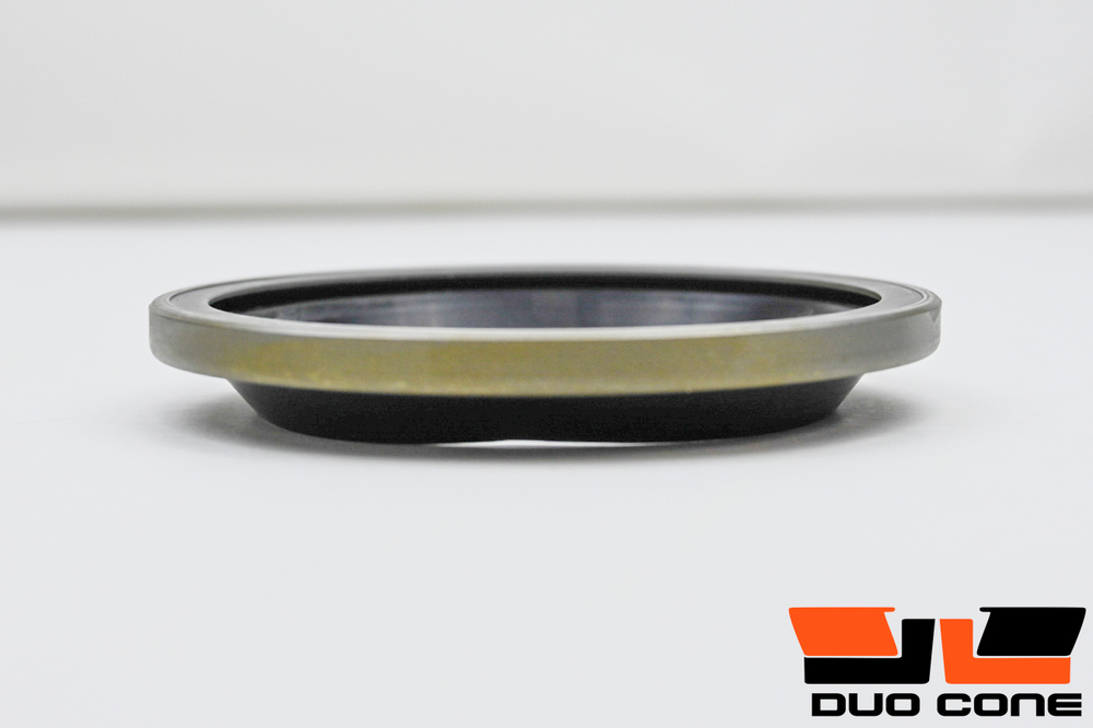 Армированная манжета (Сальник) RE71181 John Deere