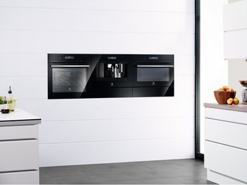 Электрический духовой шкаф Electrolux EVY 6800 ZOZ