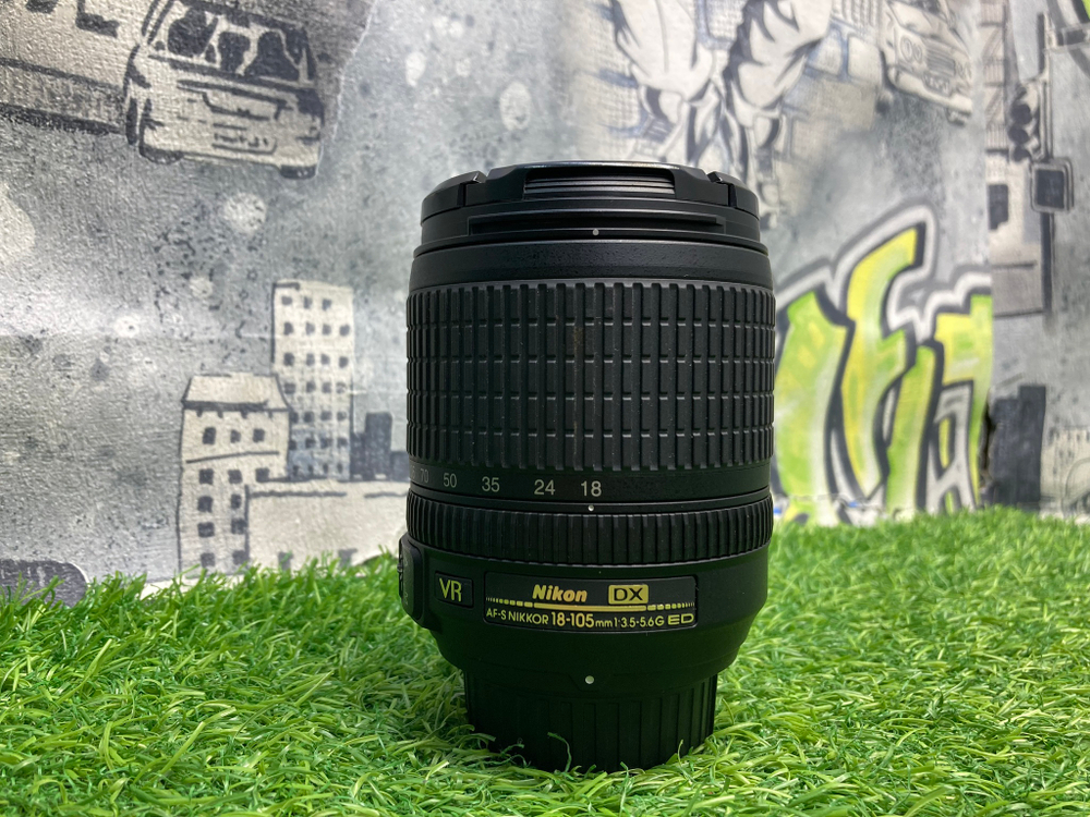 Nikon 18-105mm 3.5-5.6G AF-S ED DX VR Nikkor