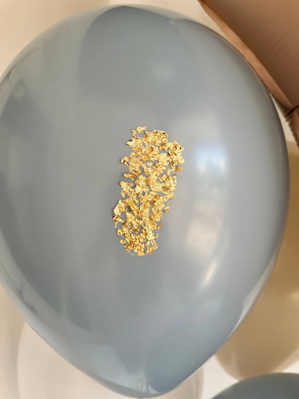 Воздушные шары на годик песок/пыльно голубой №3651