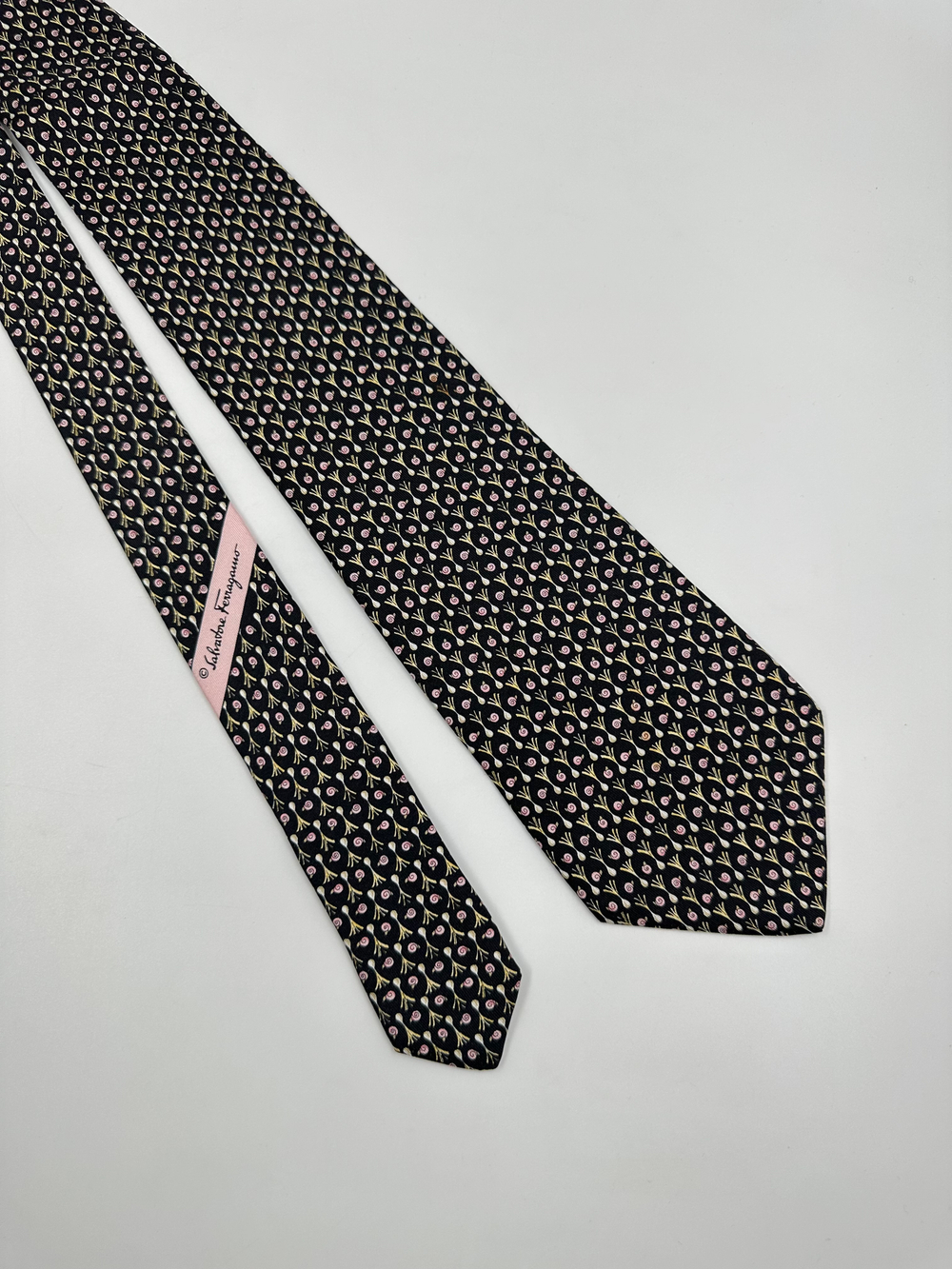 Галстук чёрный «Лук» Salvatore Ferragamo