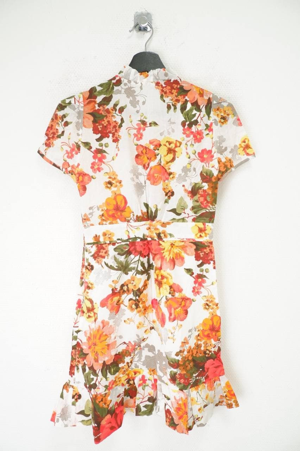 Платье с цветочным притом 40 размер