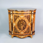 Винтажный комод в дворцовом стиле