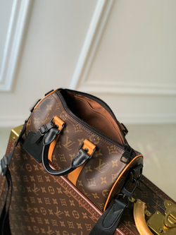 Louis Vuitton Keepall 25