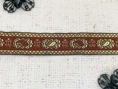 Тесьма жаккард, ш. 2,4 см.