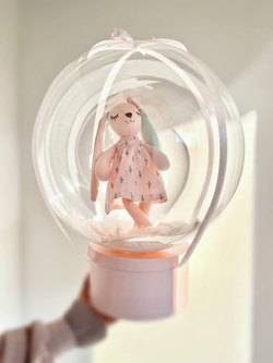 Шляпная коробка с игрушкой зайка №3937