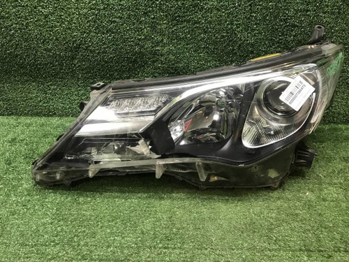 Битая Фара левая Toyota Rav 4 CA40 (12-15) ксенон