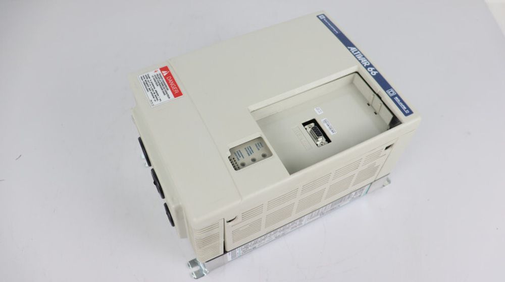 Schneider Electric ATV66U41N4