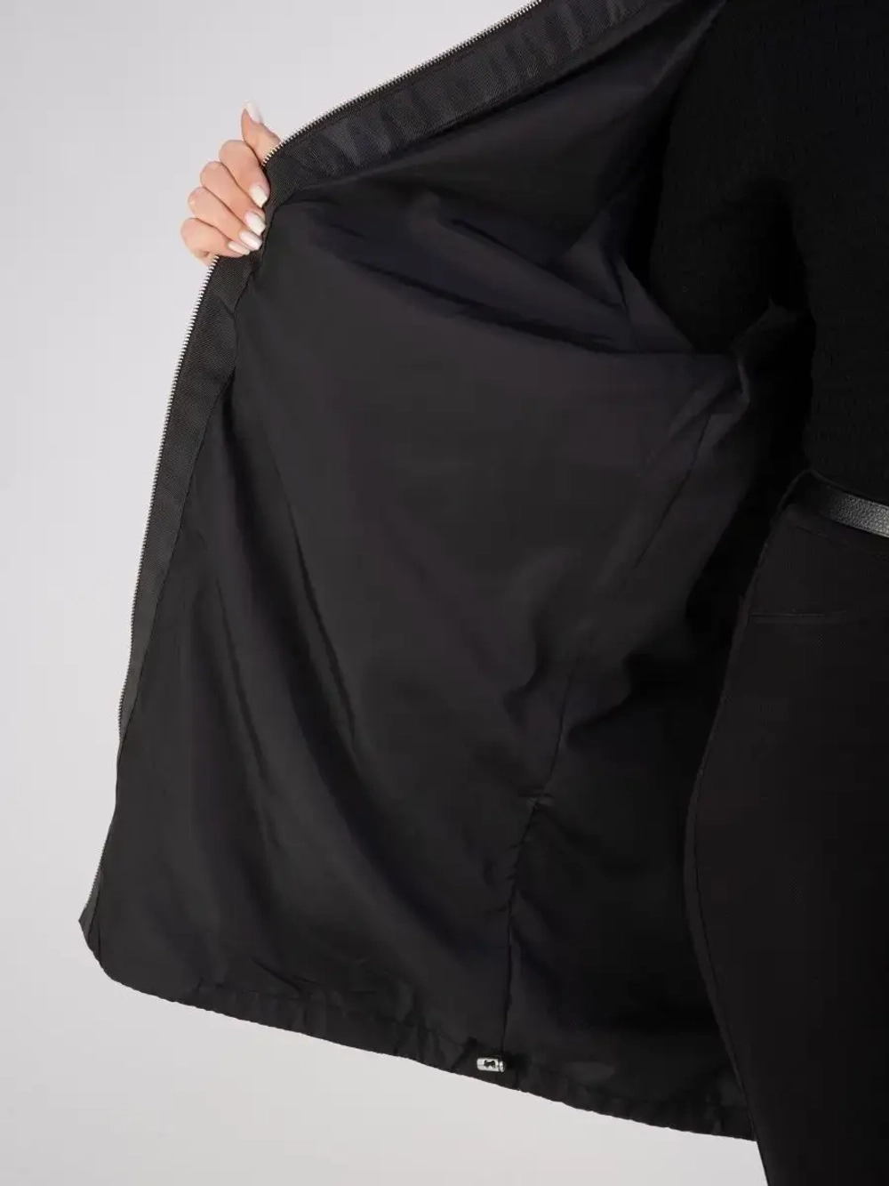 Пальто из натуральной кожи с капюшоном