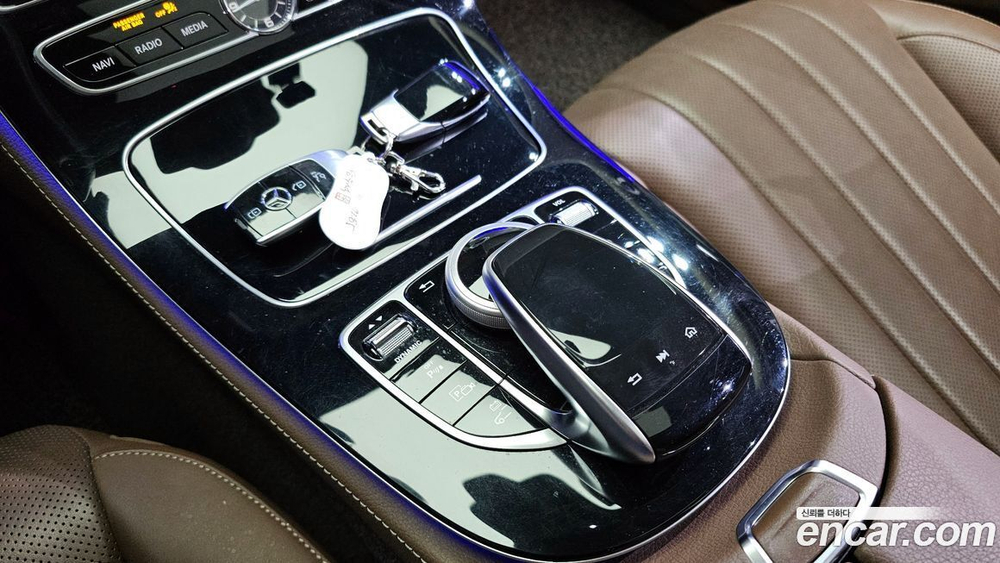 Mercedes-Benz E-Class W213 E300e 4MATIC Exclusive (06.2020)
