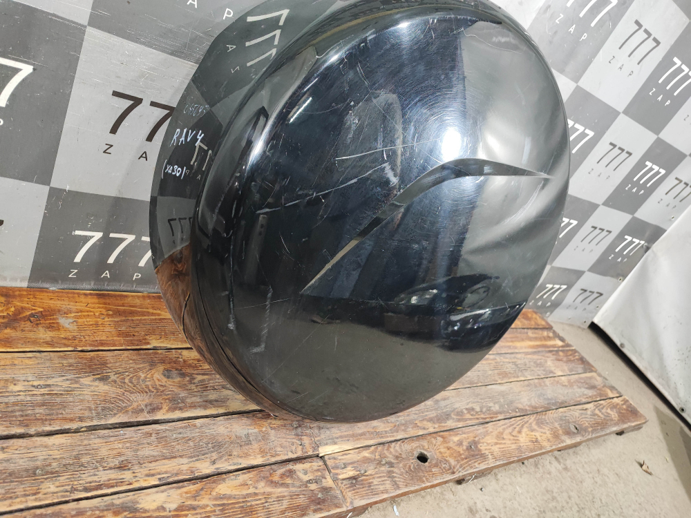 Кожух запасного колеса Toyota RAV4 III (XA30) 05-13 Б/У Оригинал 6477142U11